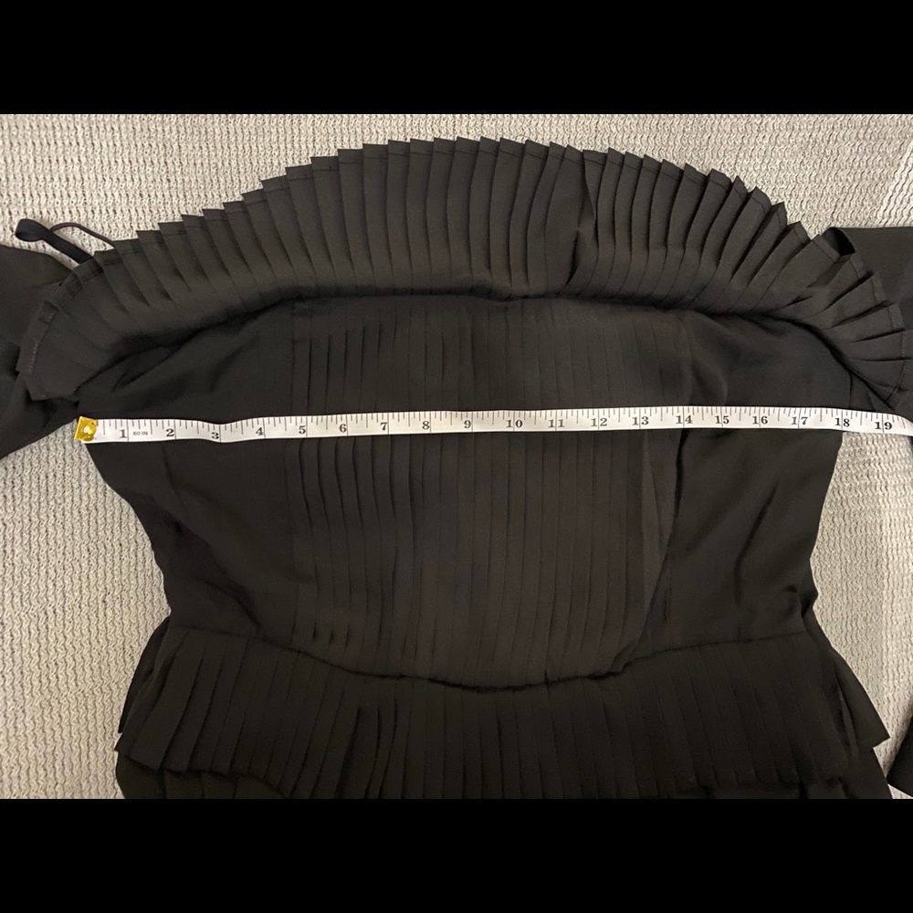 Foxiedox Tiered Cold Shoulder Dress-black - Picture 9 of 12